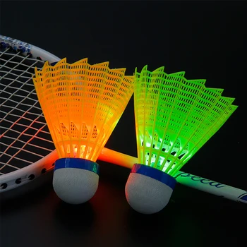 Noč 4Pcs Pisane Svetlobne Krogle Svetlobe Navzgor Usposabljanje Žogo LED Badminton Svetlobna Badminton Shuttlecocks